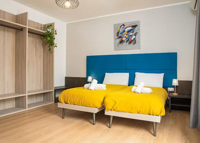 Tigne, - 3 Bedrooms X Families Sliema