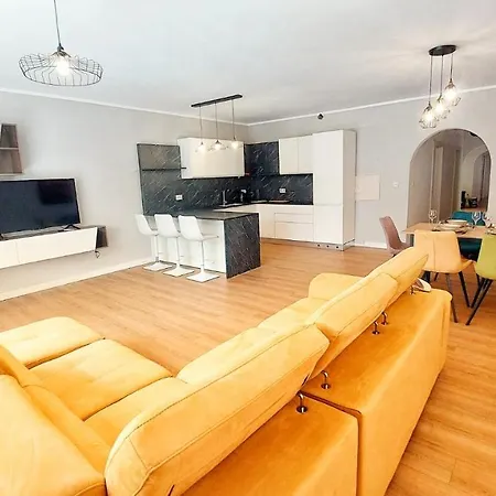 Spacious 3Br Apt Close Tigne Point Quiet Stay 公寓 *
