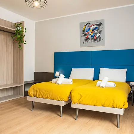 Tigne, - 3 Bedrooms X Families Sliema