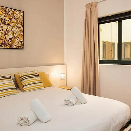 Apartment Tigne, - 3 Bedrooms X Families Sliema