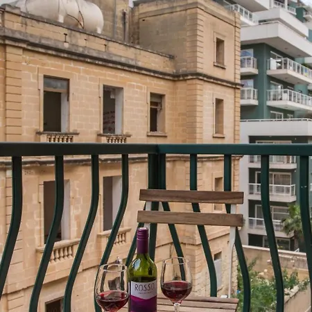 Sliema Apartment Only For Families - Central 3 Bedrooms * Sliema