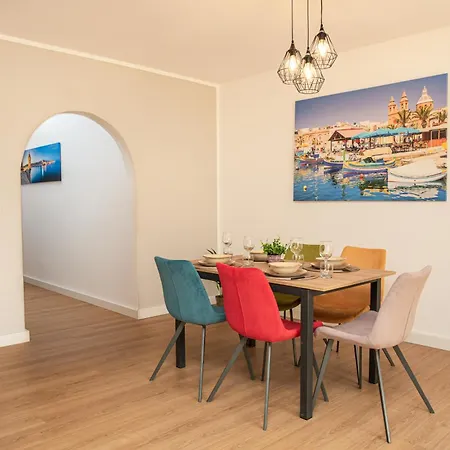 Sliema Apartment Only For Families - Central 3 Bedrooms Sliema