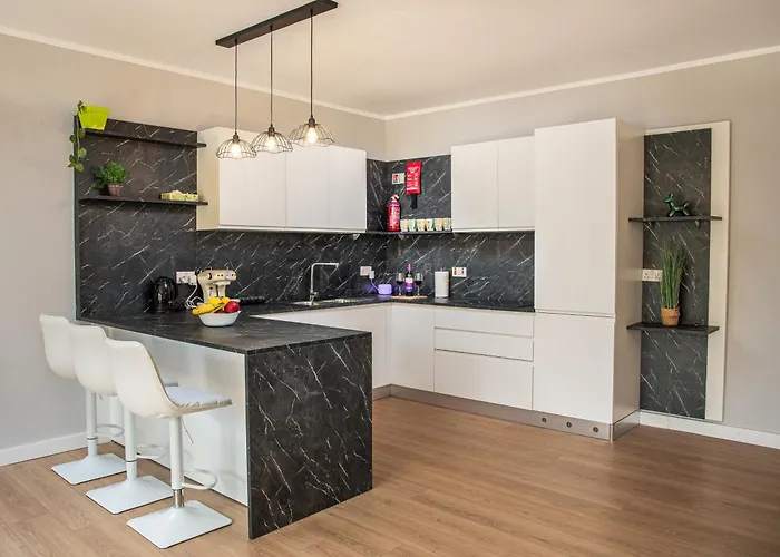 Tigne, - 3 Bedrooms X Families Apartment Sliema